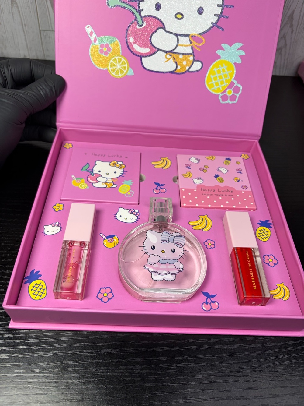Hello Kitty Pink MakeUp Set - Pink, Red